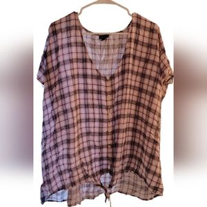 Torrid, Plaid, black, white, purple, short sleeve scoop neck with buttons